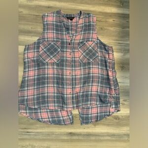 Rock & Republic XXL Lightweight Sleeveless Flannel
